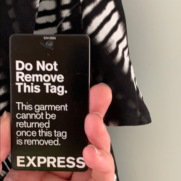 Spring dress - Picture 2 of 5